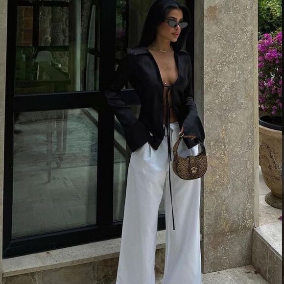 Tops - Black long sleeve blouse